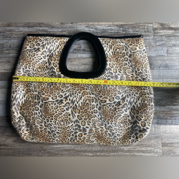 Animal Print Handbag - Picture 5 of 10